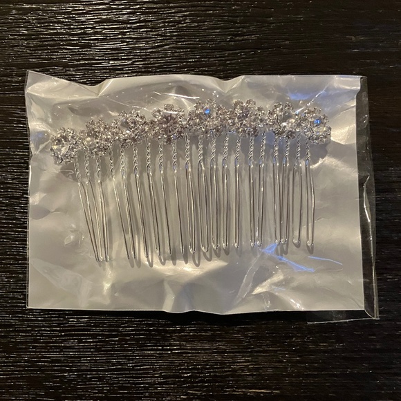Elegant Silver Sparkly Bridal Hair Comb (Silver) NWOT - Picture 5 of 5